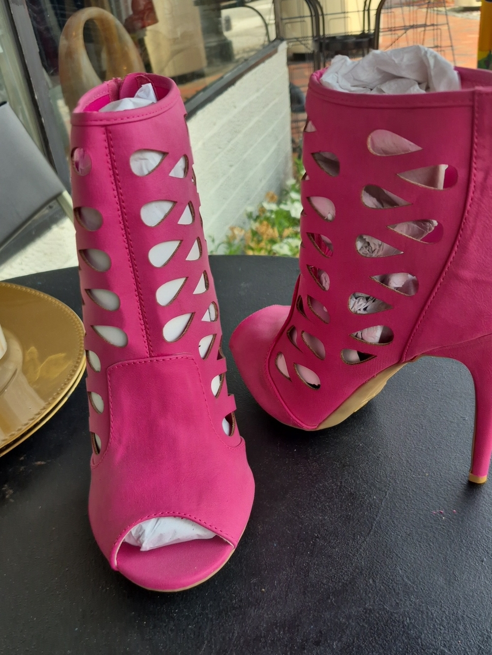 Yoki Pink Cutout Peep-Toe Stiletto Booties